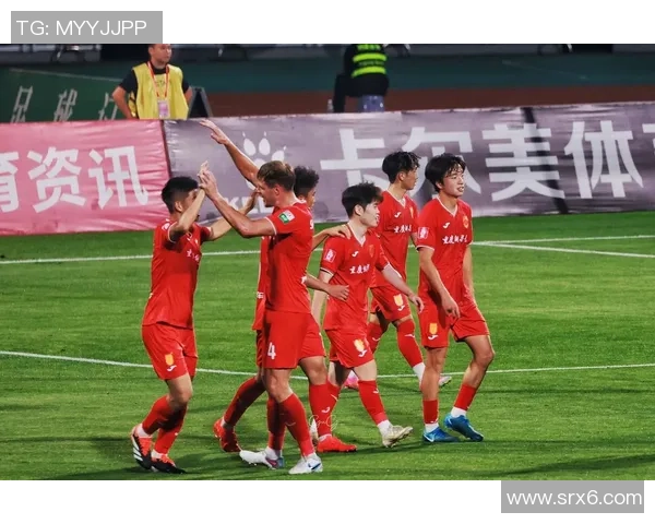 重庆足球队个人能力提升的热议与未来发展探讨 重庆足球队个人能力提升的热议与未来发展探讨